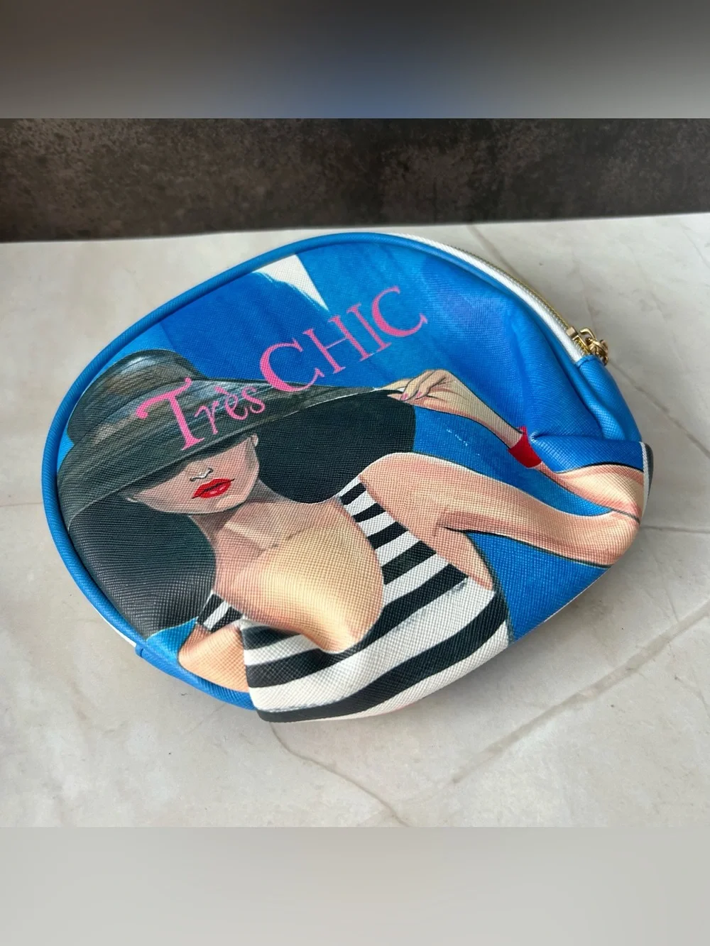 Très Chic Blue Cosmetic Pouch with Fashion Illustration